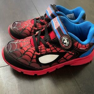 Boys stride rite Spider-Man shoes size 1.5